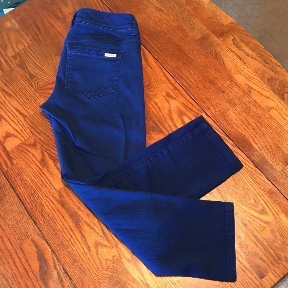 𝅺WHITE House Black Market slim Crop Jeans. - Picture 3 of 7